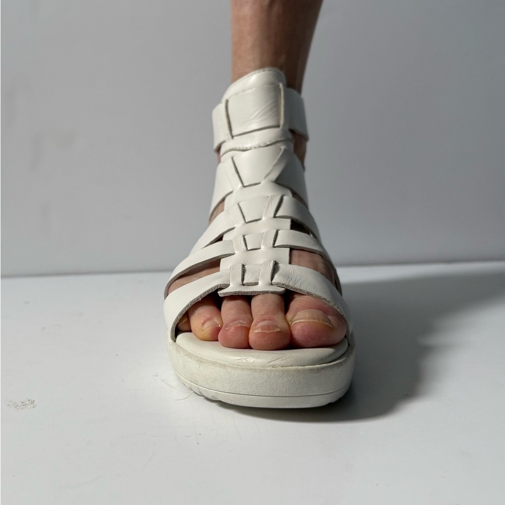 Vagabond White Leather Fisherman Sandals, 7, 7.5